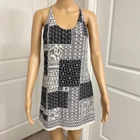 B. Darlin Womens Sleeveless Summer Mini Dress. Black/White. Size 1/2. Cute. - Picture 1 of 6
